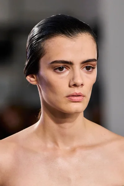 Look 57
